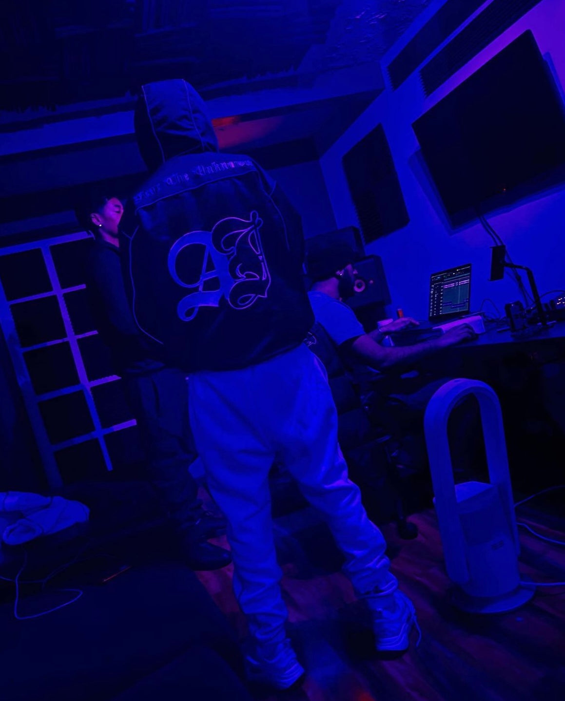 "BLACK" WINDBREAKER